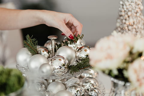 Silver Christmas decorations, xmas, christmas eve, dining, dining room HD wallpaper
