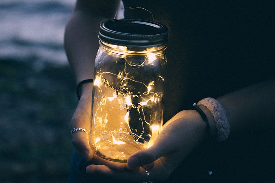 jar, mason jar, lights, fireflys, summer, night, beach, moody, HD wallpaper