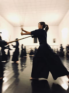 kendo, blurred motion, real people, full length, women, lifestyles HD wallpaper