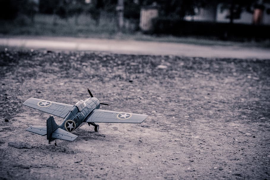 plane, airplane, vintage, rustic, urban, no people, single object HD wallpaper