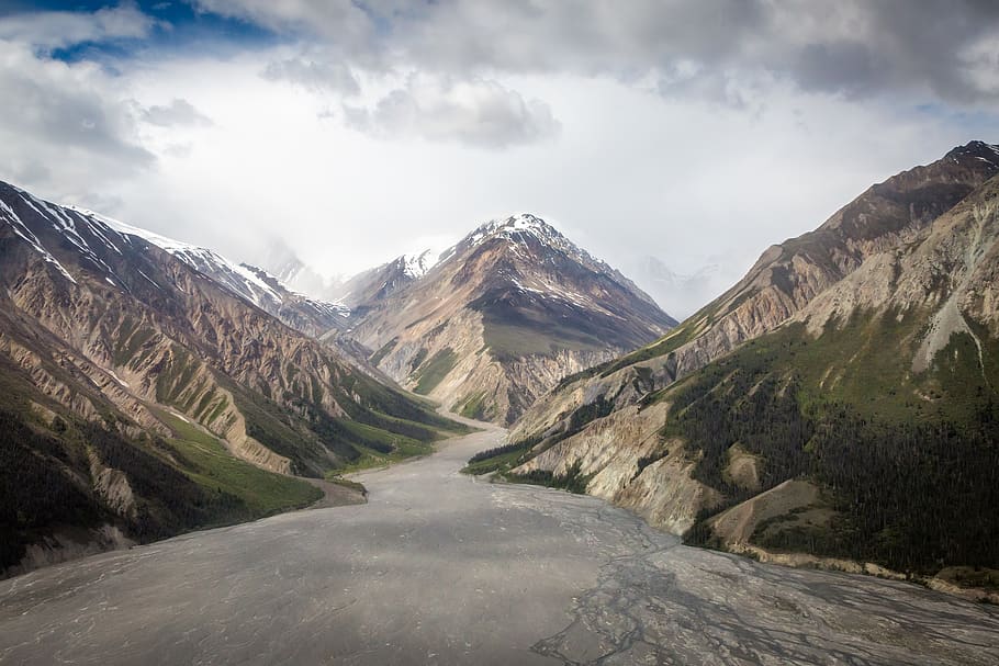 winding road through mountain, cloud - sky, scenics - nature HD wallpaper