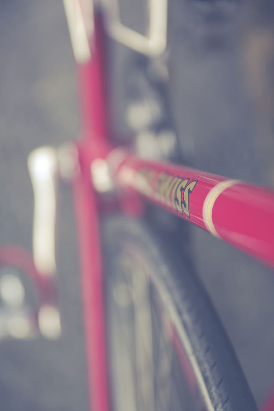 Tilt Shift Lens Photography of Bicycle Frame, selective focus HD wallpaper