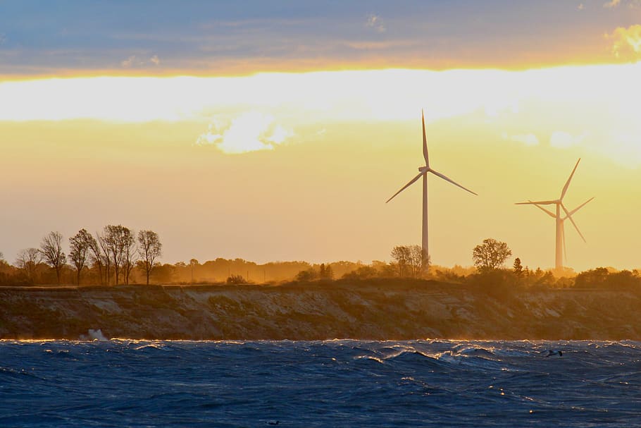 Wind lake. Энергия морских приливов. Восход энергии.