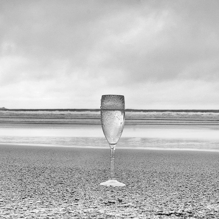glass, beach, line, wine, cloud, sky, minimal, sea, ocean, water HD wallpaper