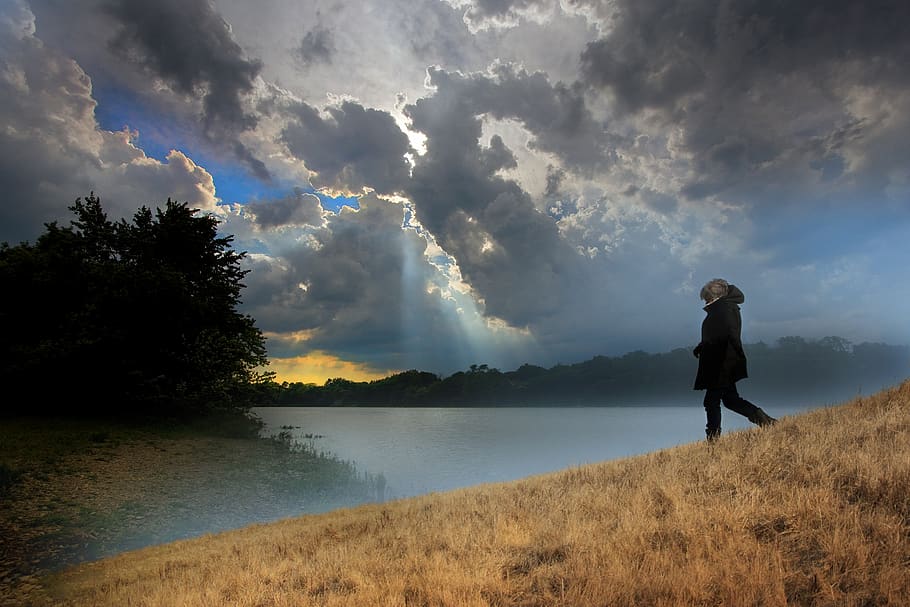 hunker, bundle up, river, lake, nature, scenic, strut, cold HD wallpaper