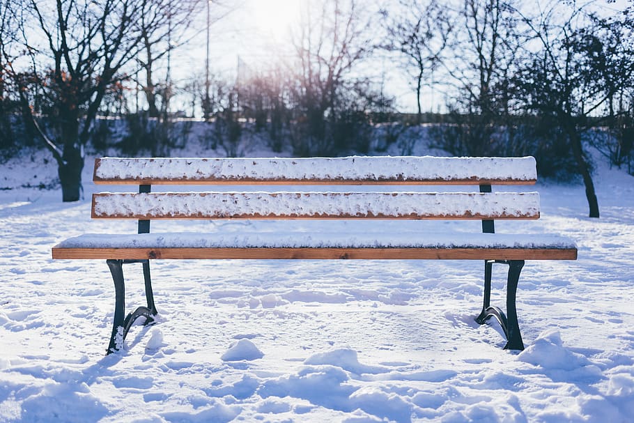 Brown Wooden Patio Bench on Snow, cold, zing, frost, frozen, ice HD wallpaper