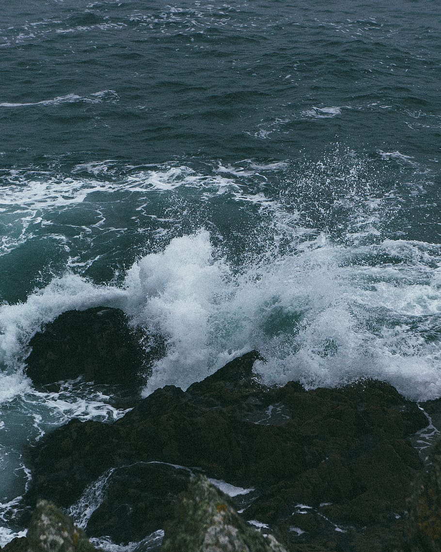 sea waves during daytime, water, beauty in nature, motion, no people HD wallpaper