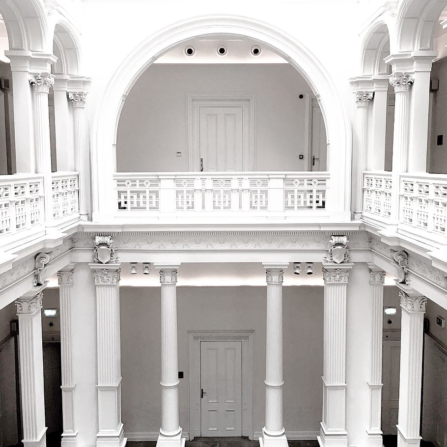 White Building, arch, architecture, columns, doors, entrance HD wallpaper