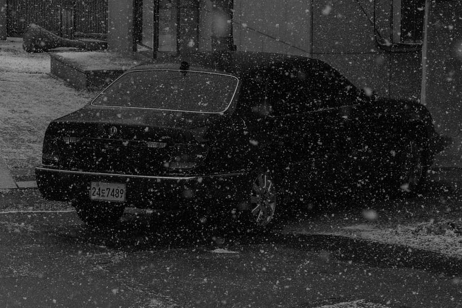 black car parked during winter, snow, transportation, city, snowing HD wallpaper