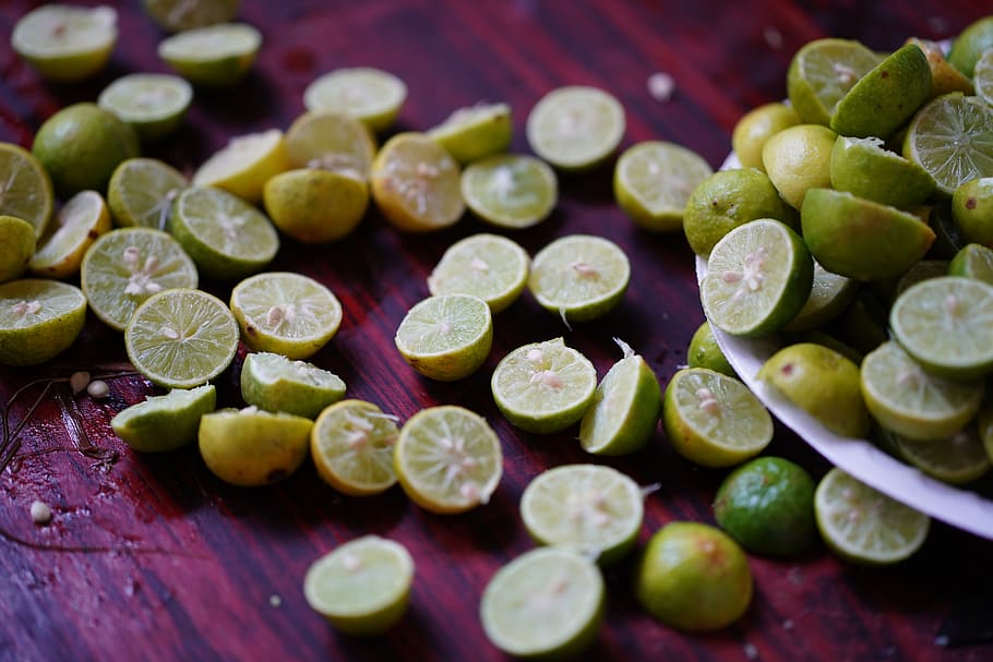 lemon - fruit, juice, table, close-up, nature, freshness, harvesting HD wallpaper