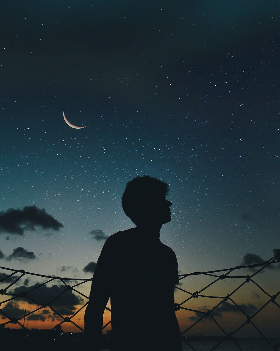 Silhouette Of Man During Nighttime, backlit, dark, evening, luna