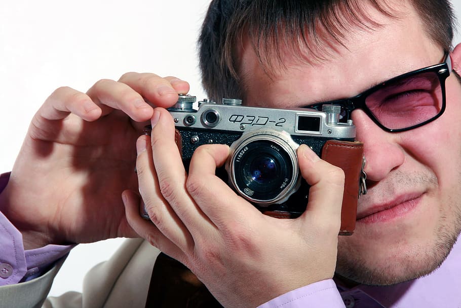 arm, art, camera, glasses, cameraman, closeup, face, film, hair HD wallpaper