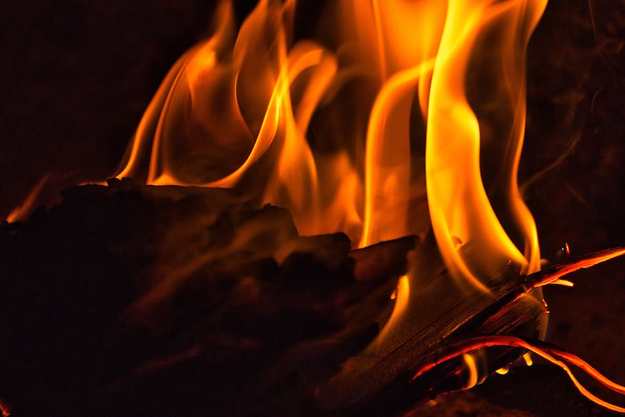 fire, burn, hot, flame, embers, heat, heiss, campfire, orange HD wallpaper