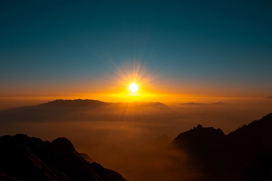 sunlight and mountains, sky, beauty in nature, scenics - nature HD wallpaper