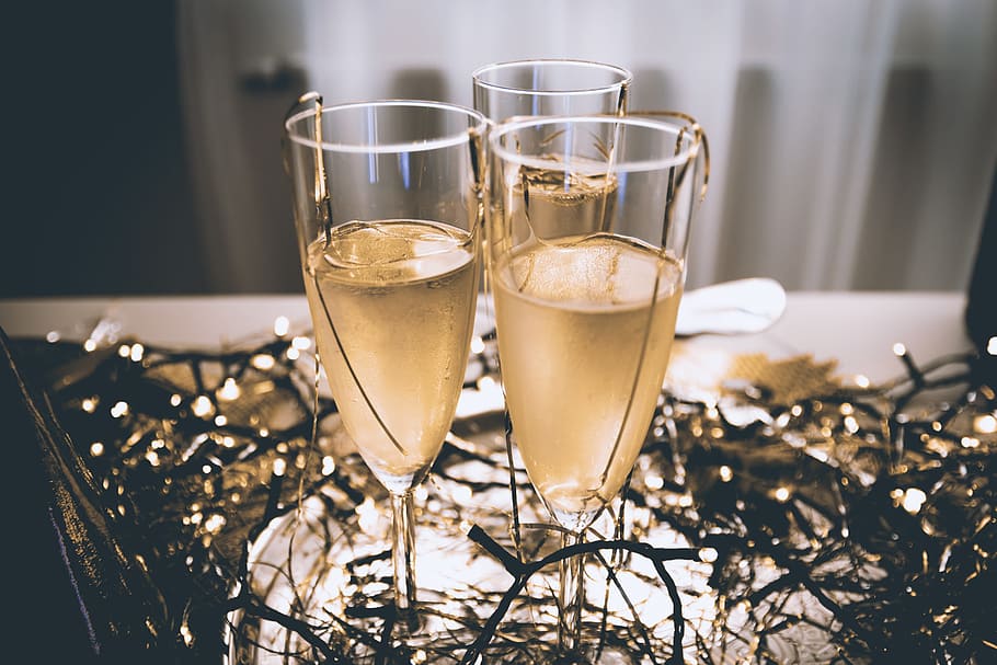 Party! Glasses of Champagne. Happy New Year concept., drink, refreshment HD wallpaper