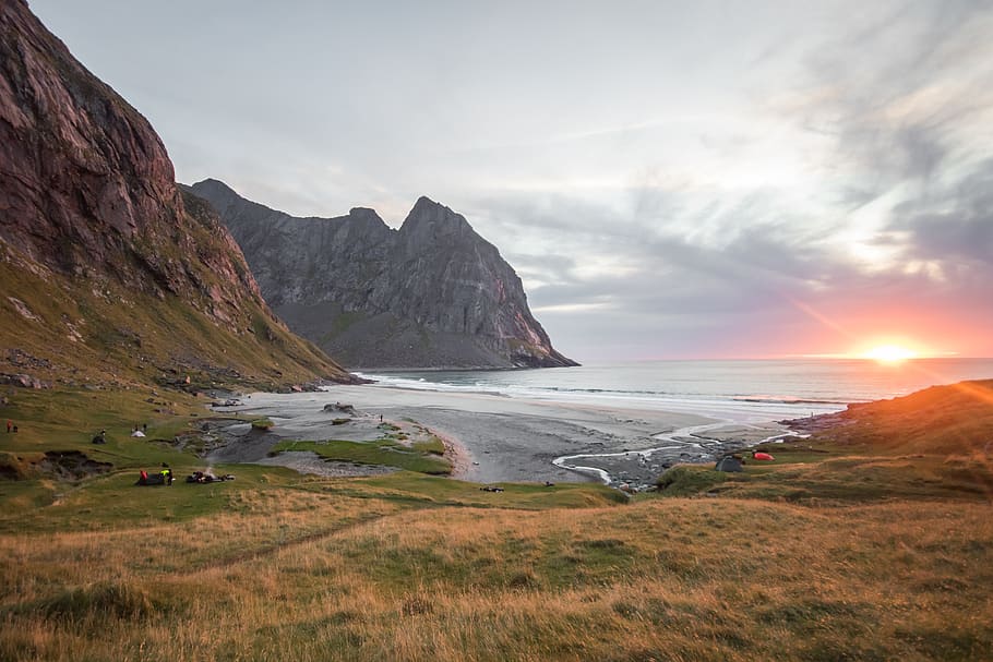 Grass Field Near Mountain, beach, calm, dawn, environment, horizon HD wallpaper
