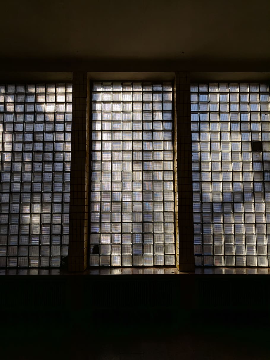 closed windows, home decor, curtain, window shade, sun, minimalist HD wallpaper
