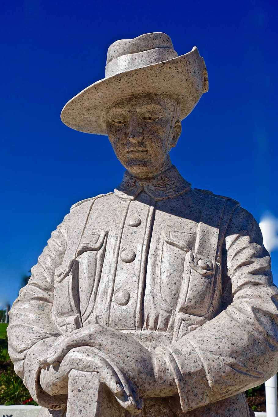 statue, stone, sculpture, artwork, figure, soldier, uniform HD wallpaper