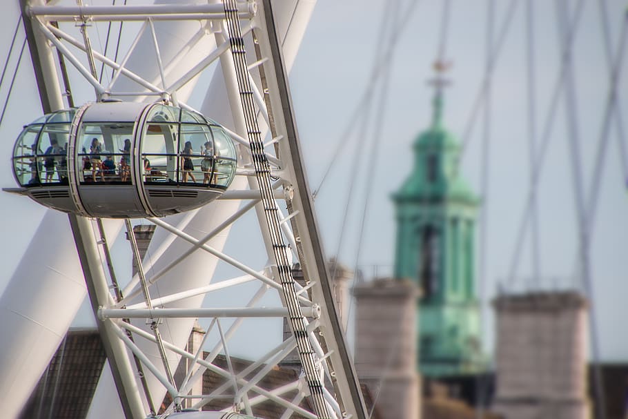 People on Cable Tram, architecture, attraction, blur, building HD wallpaper