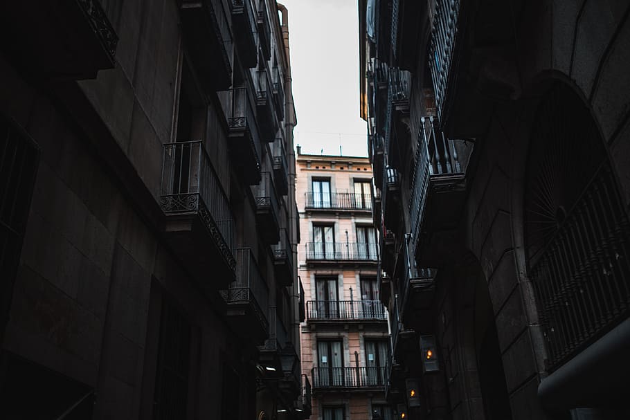Townhouses in Barcelona, Spain, architecture, old town, city