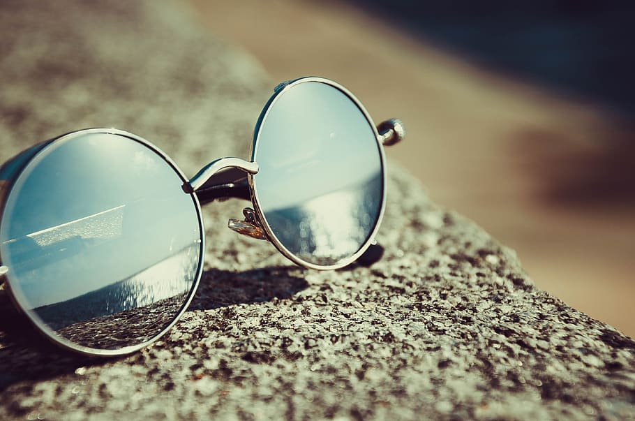 sunglasses, reflection, summer, beach, bokeh, blur, eyewear HD wallpaper