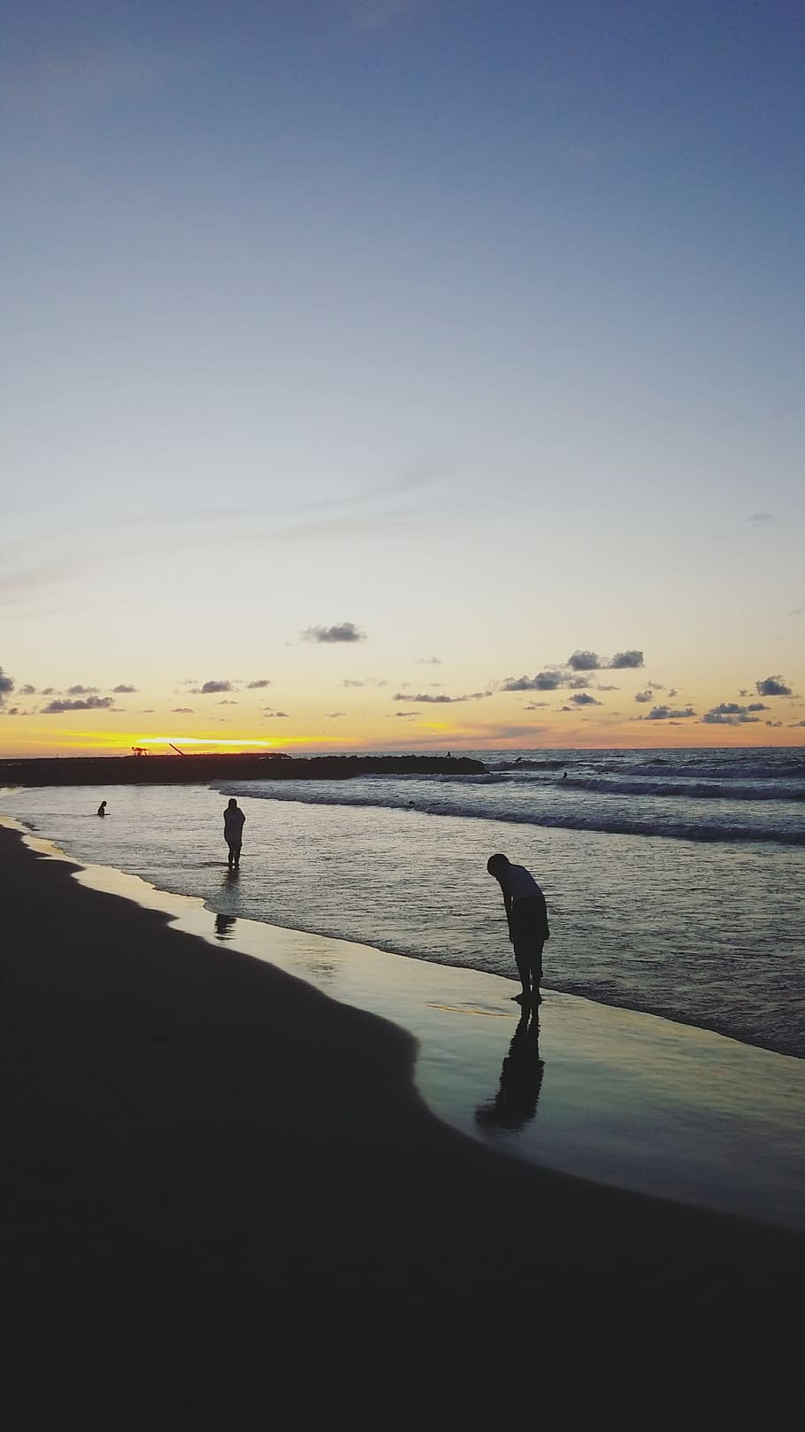 Two People at Beach during Sunrise, clouds, dusk, evening, golden hour HD wallpaper