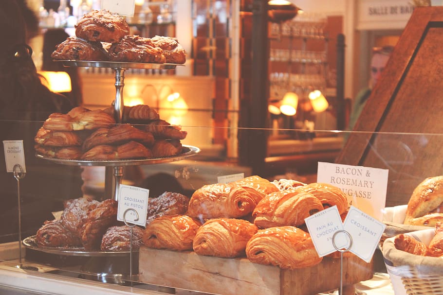 Bacon & Rosemart, baked goods, bakery, bread, commerce, croissants HD wallpaper
