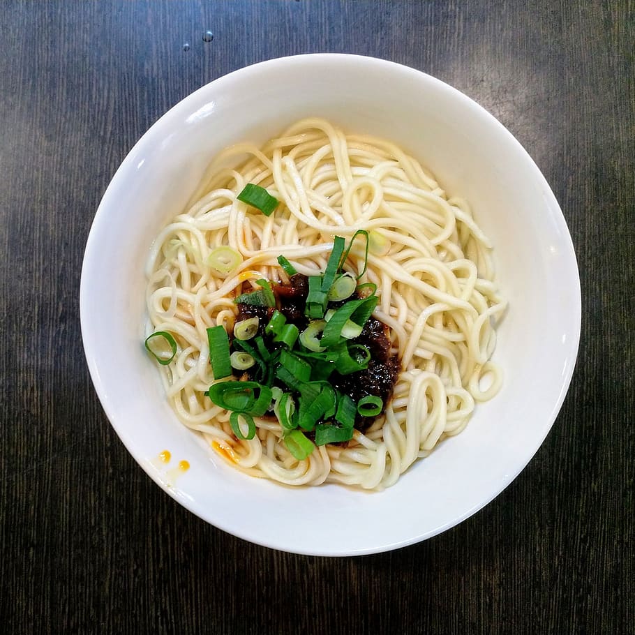 noodles, soybean sauce, chopped green onion, taiwanese noodles, HD wallpaper
