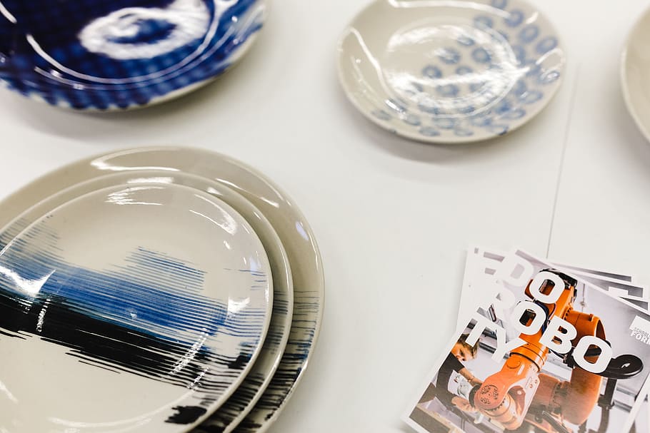 Collection of ceramic pottery, dishes, dishware, kitchenware HD wallpaper