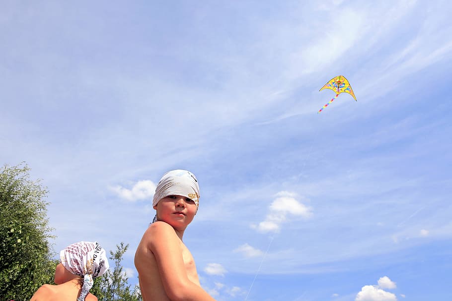 air, boy, child, fly, fun, game, grass, kite, play, recreation HD wallpaper
