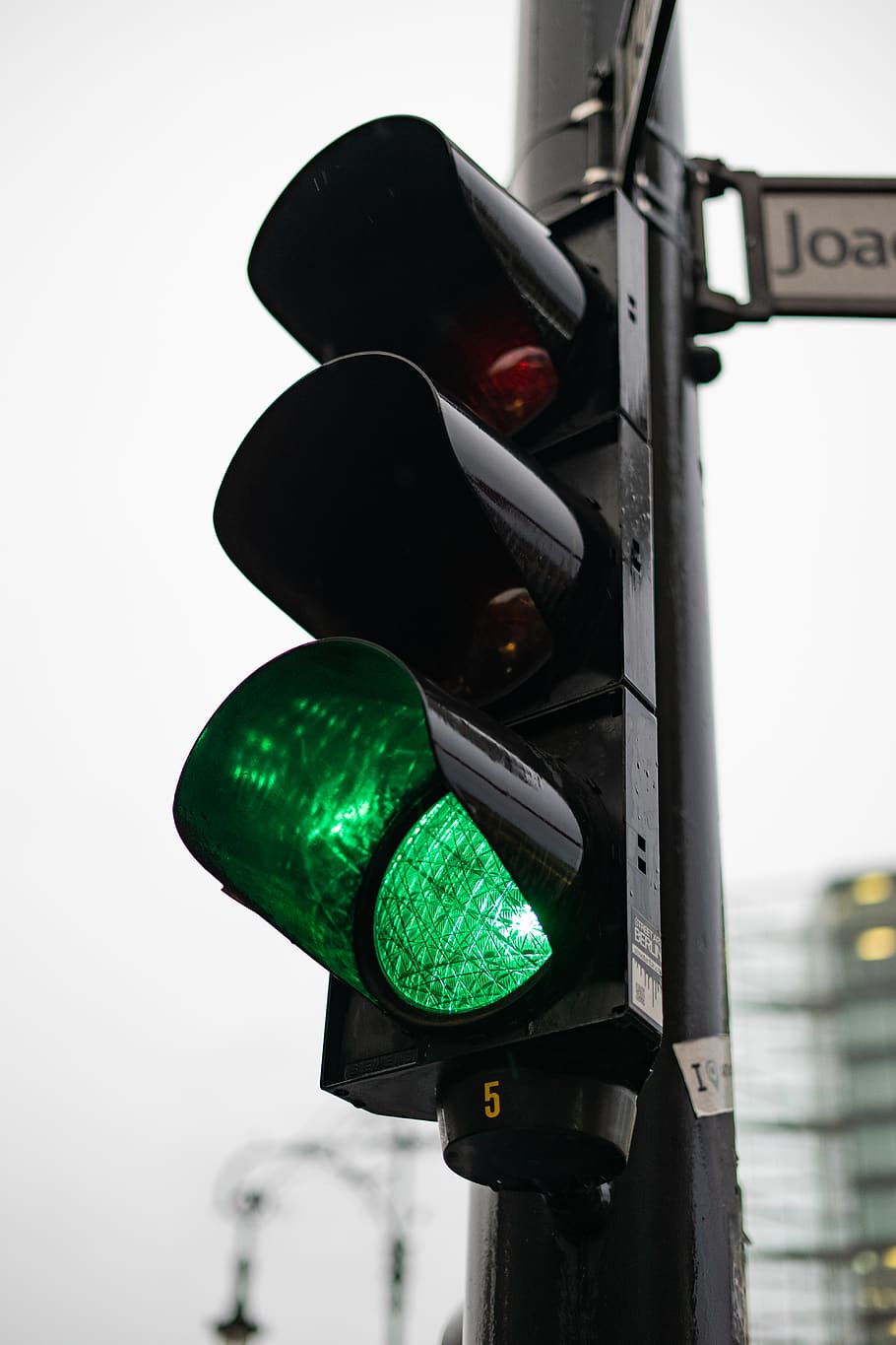 black traffic light on go signal, stoplight, green light, road signal, HD wallpaper
