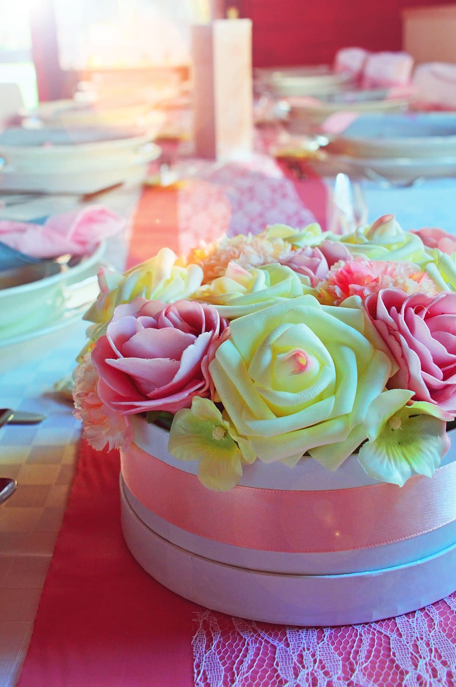 wedding table, bouquet, place setting, holiday, flowers, cutlery HD wallpaper