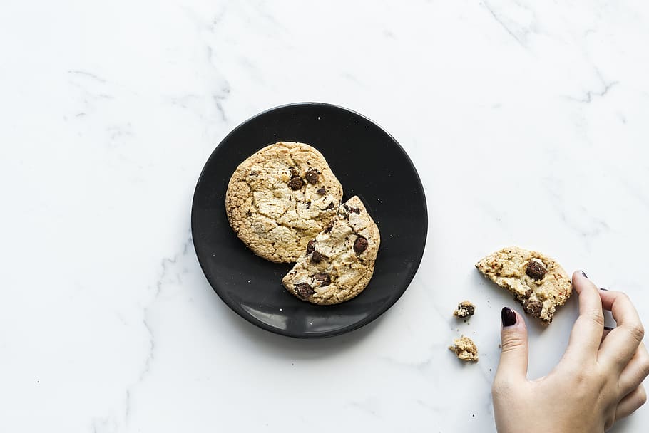 isolate, baked, bakery, biscuit, break, chocolate, chocolate chip HD wallpaper