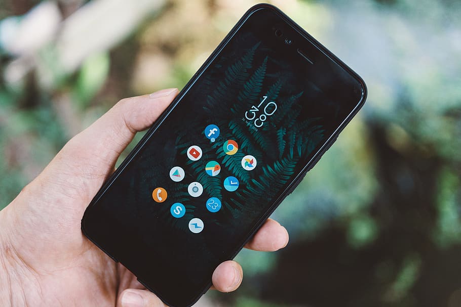 Person Holding Black Android Smartphone With Black Case, blur HD wallpaper