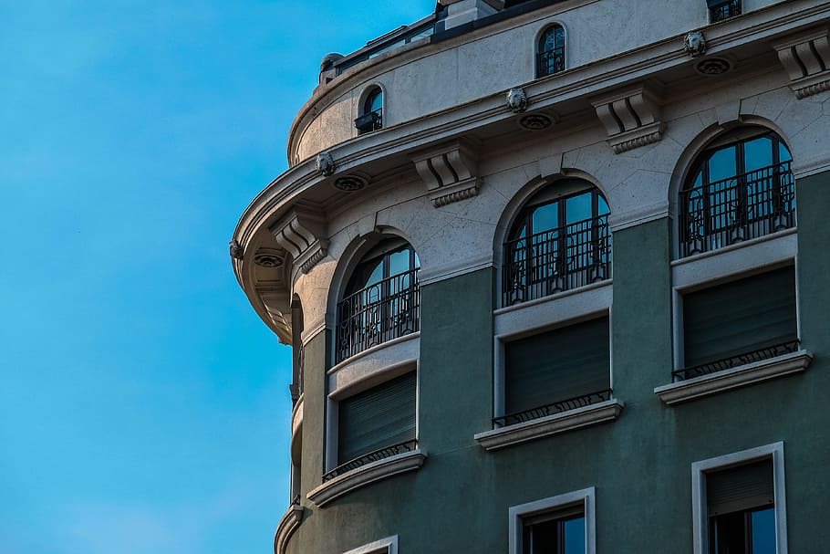 Low-angle Photography of Green and Beige Concrete Building, architecture HD wallpaper