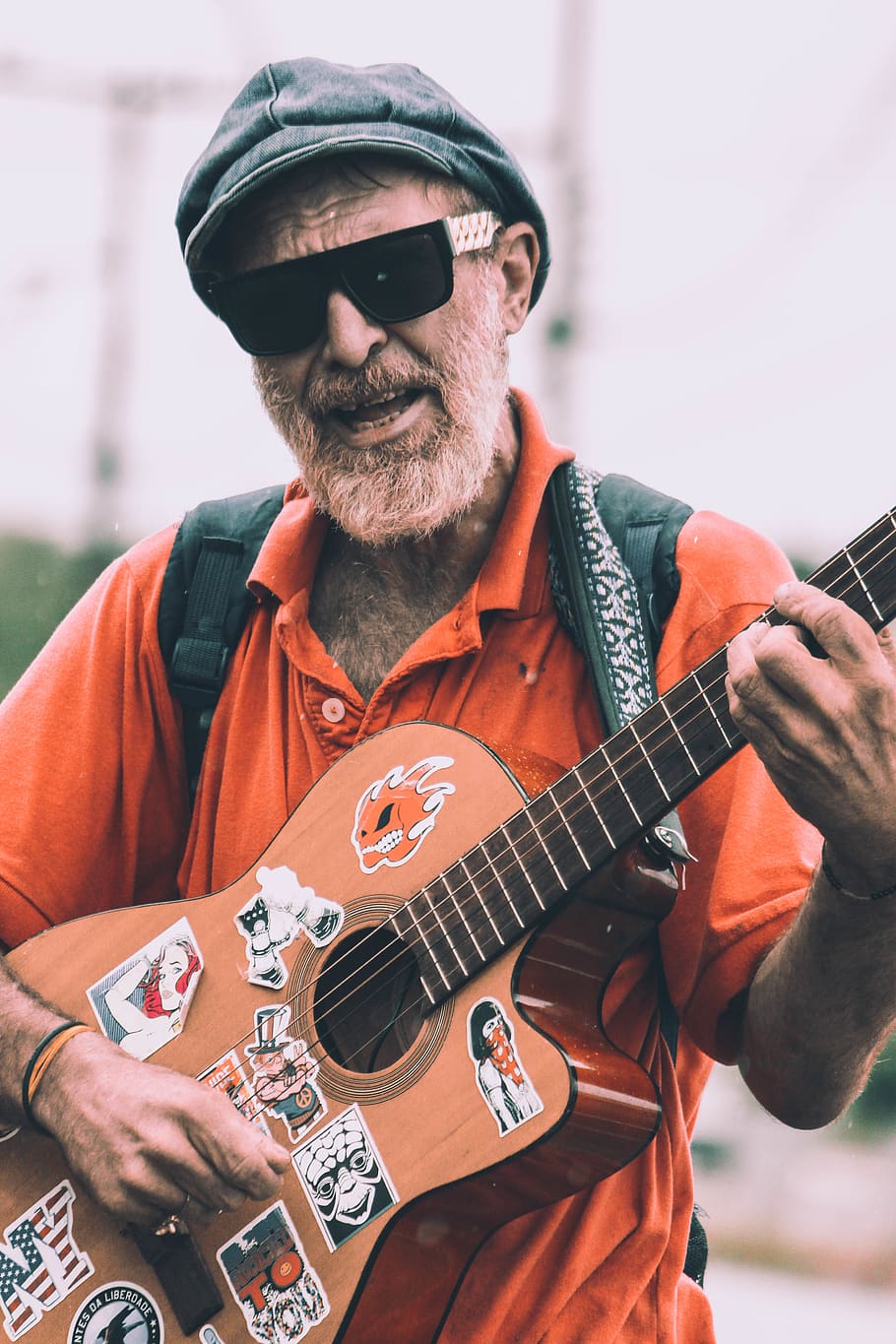 man playing guitar, person, human, musical instrument, leisure activities HD wallpaper