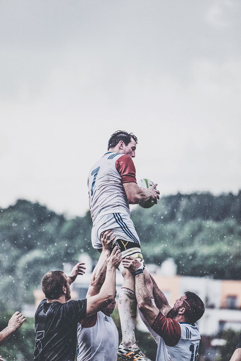 People Lifting Co-player, athletes, ball, fun, group, men, race HD wallpaper