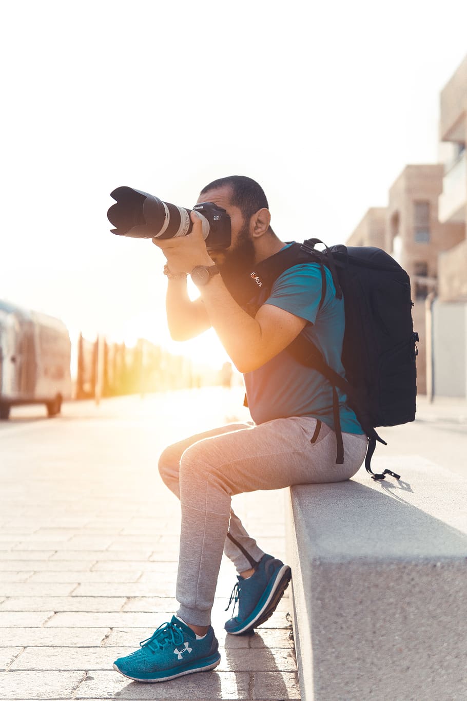 Man Carrying Backpack Taking Photo Using Dslr Camera, camera lens HD wallpaper