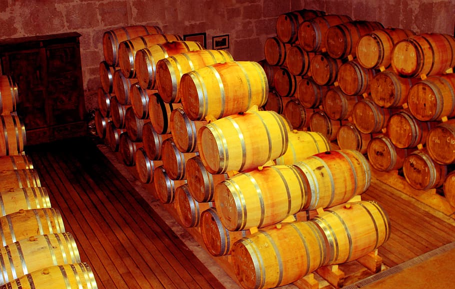 Cellar - Wooden Barrels - Douro and Port Wine Barrels, alcohol, HD wallpaper