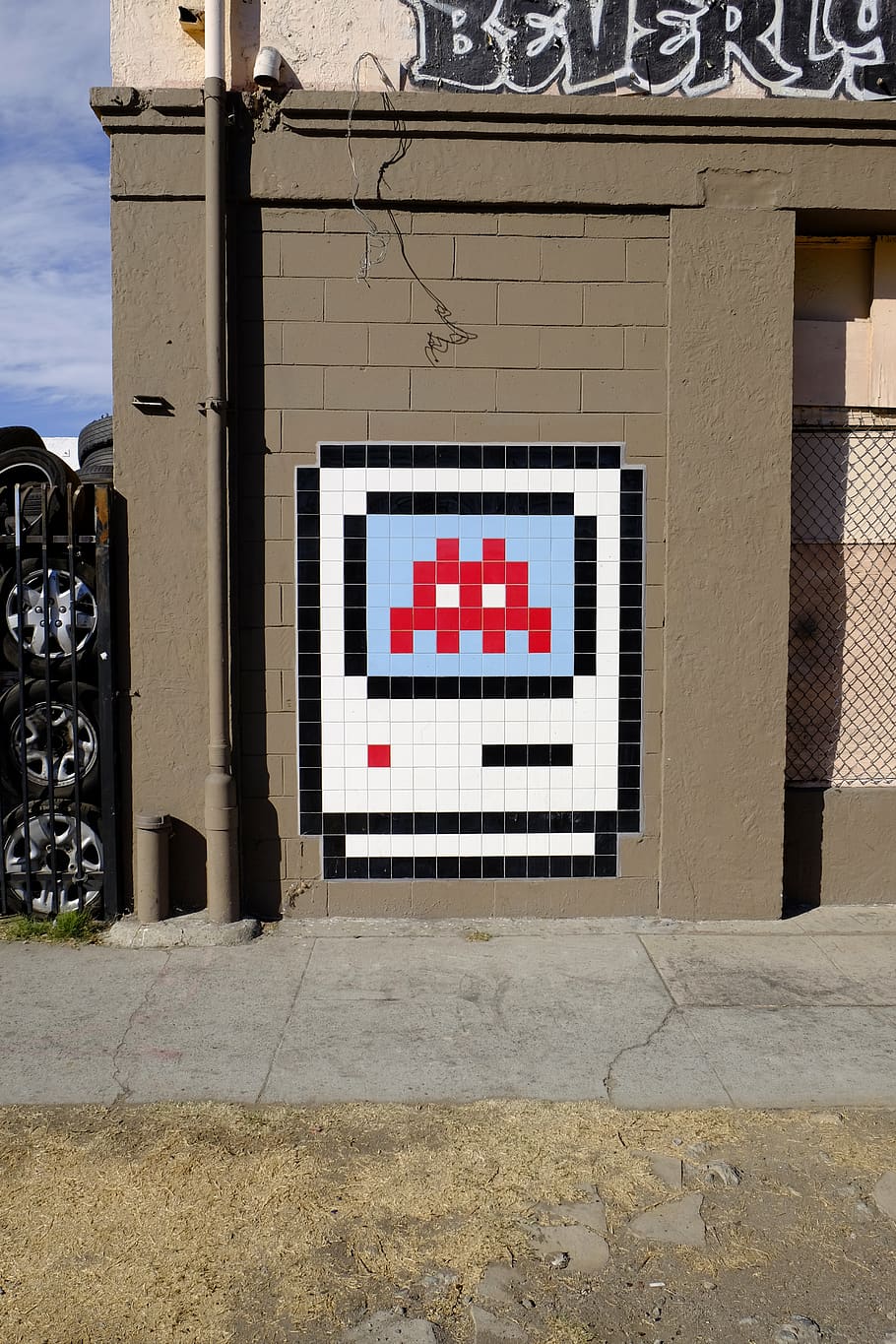 white graffiti wall art, los angeles, united states, tile, mosaic HD wallpaper