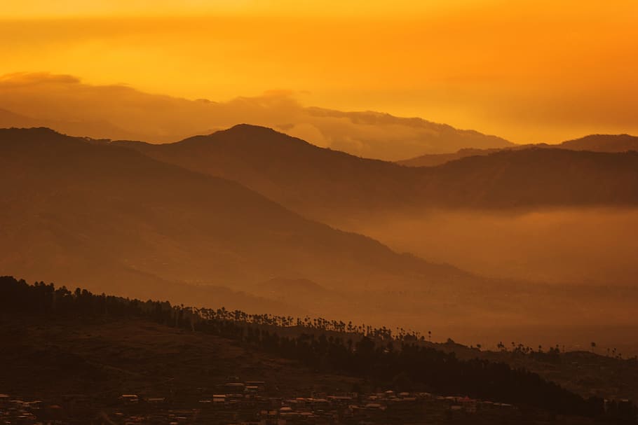 sunset, golden hour, setting sun, clouds, mountains, forest, HD wallpaper