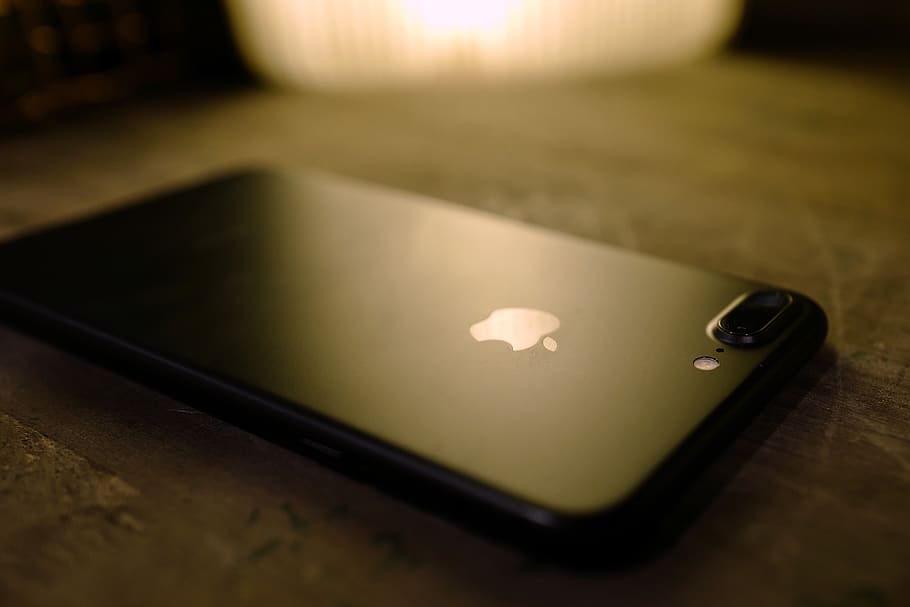 iphone, apple, technology, illuminated, table, no people, indoors HD wallpaper