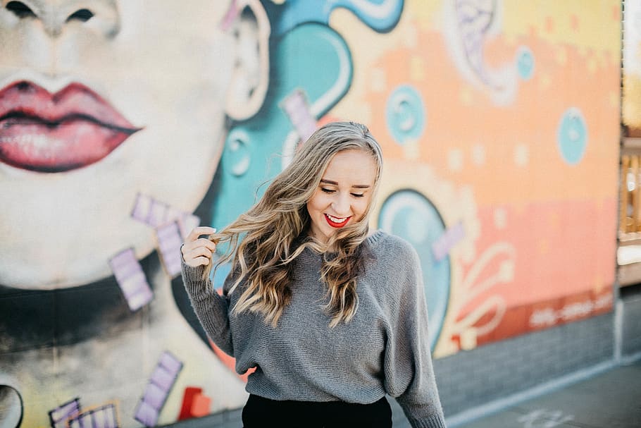 woman looking down, young adult, young women, graffiti, front view HD wallpaper