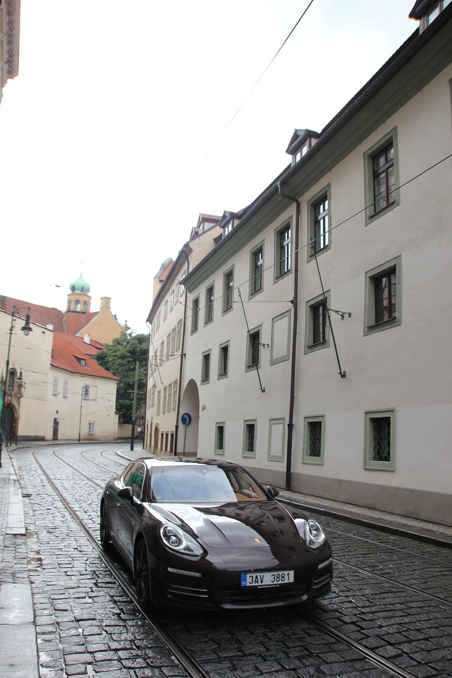 car, Prague, building exterior, architecture, built structure HD wallpaper