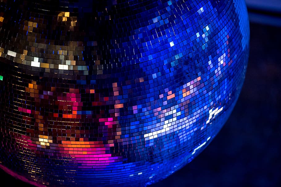 closeup photography of mirror ball, disco, disco ball, color