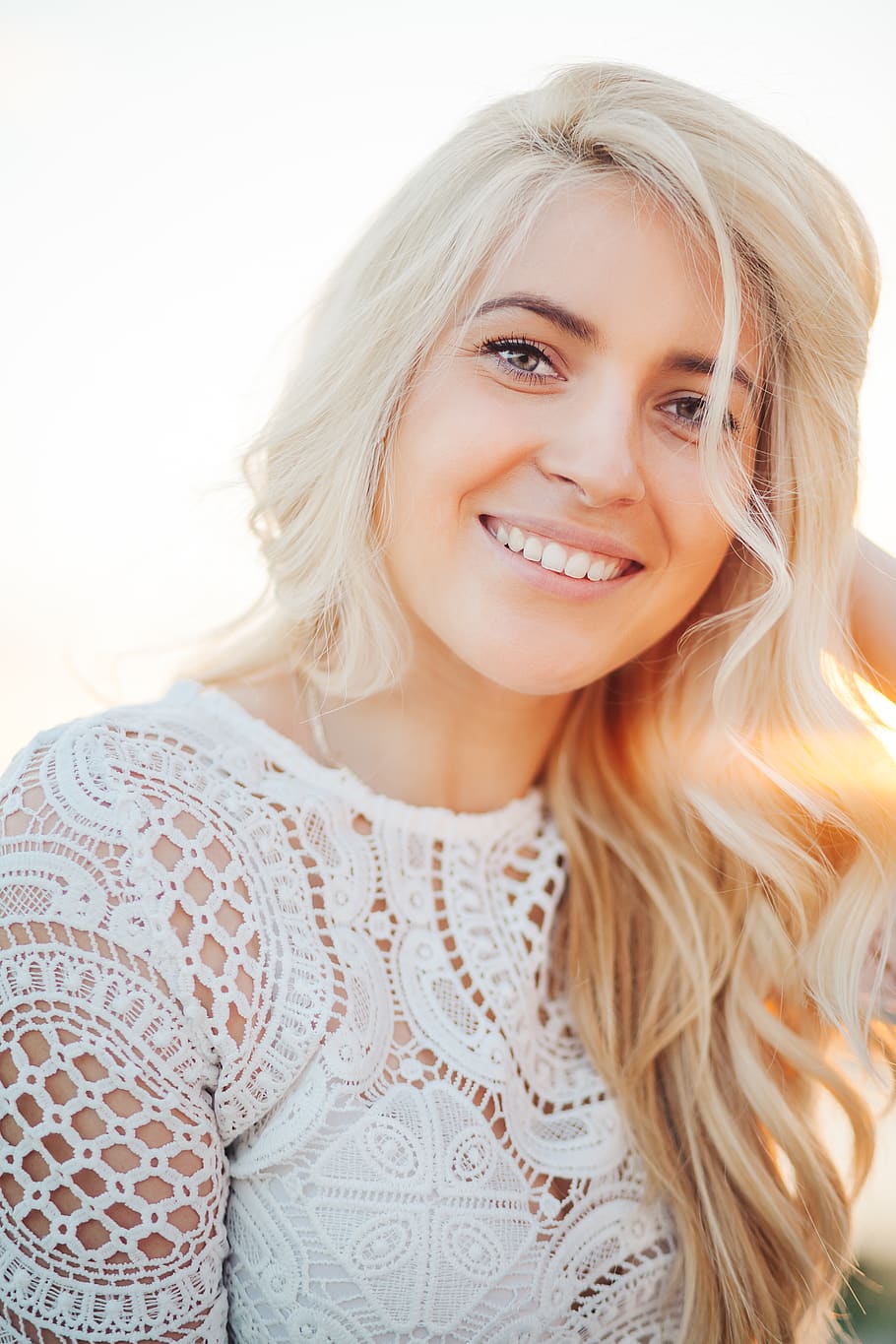 smiling woman, portrait, blond hair, happiness, one person, beautiful woman HD wallpaper