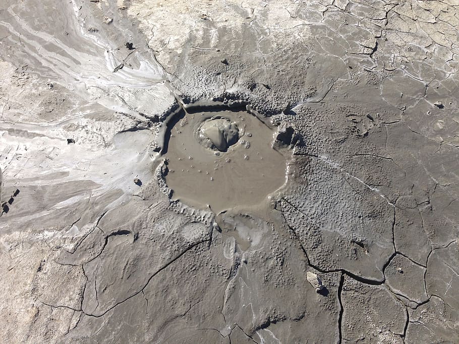 romania, buzău county, moon, mud, volcano, canon, cracked HD wallpaper