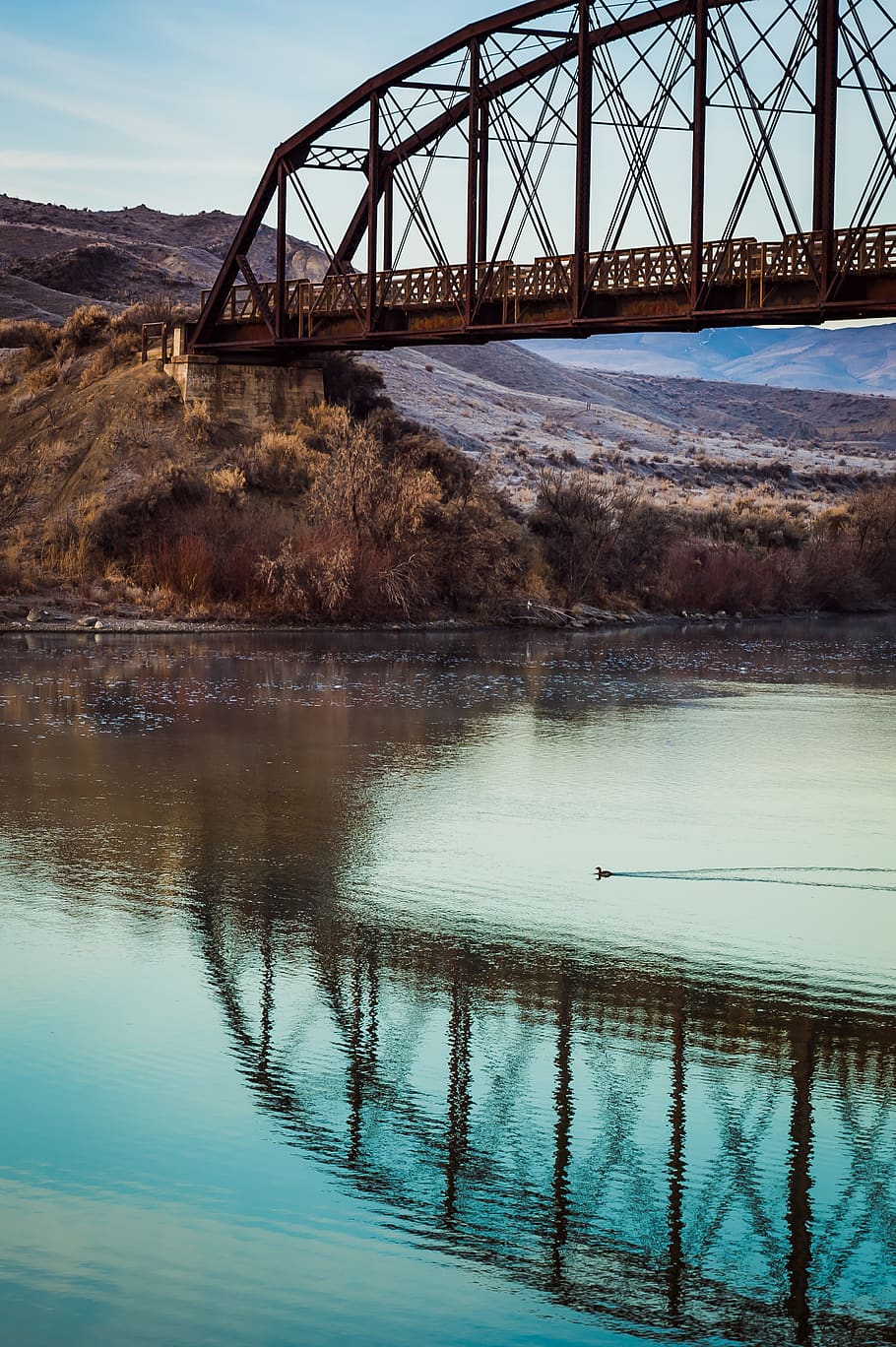 Brown Truss Bridge Over Body Of Water, infrastructure, reflection HD wallpaper