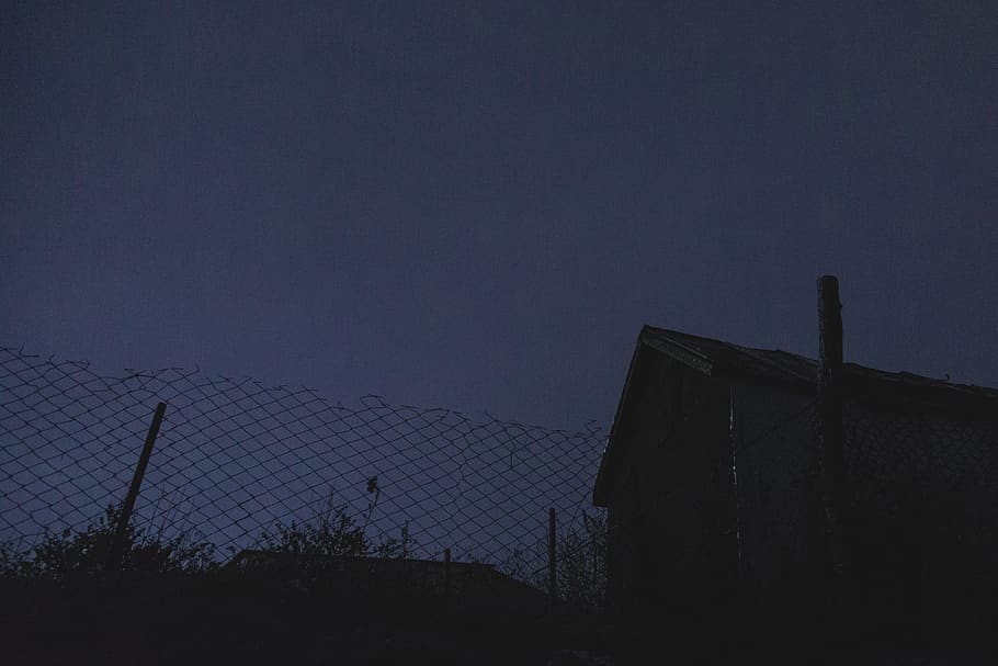 house, forest, night, purple, mesh fence, ruins, sky, architecture HD wallpaper