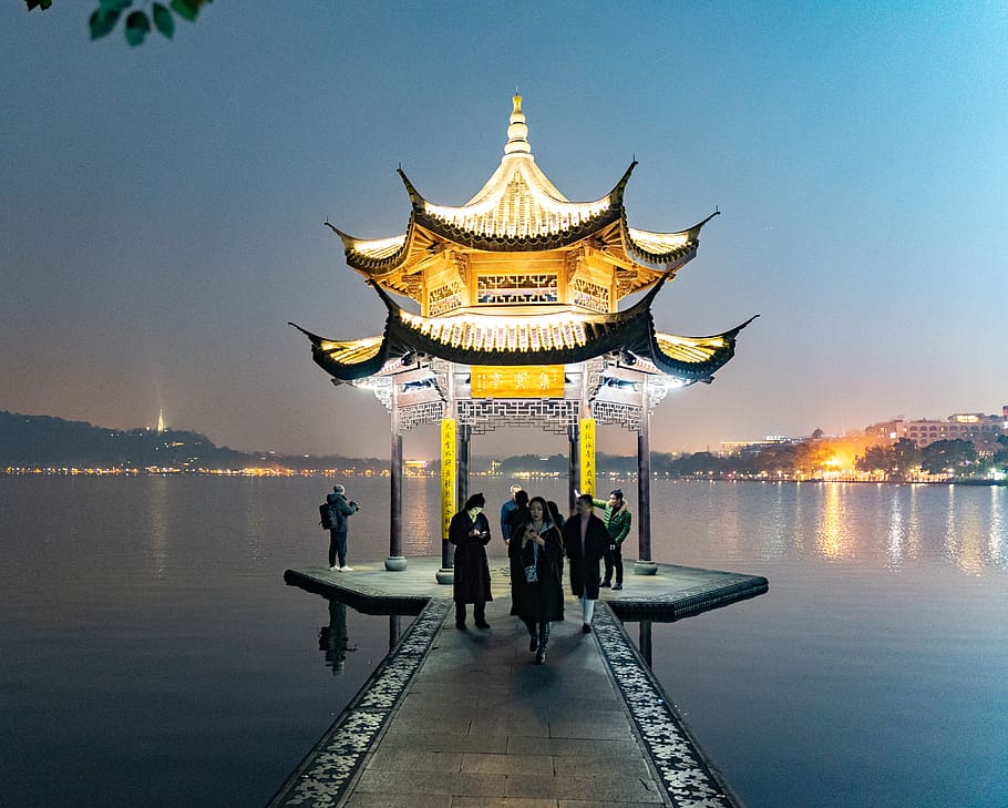 And now for the view-City God pavilion of Hangzhou-China-Hangzhou-West  Lake-Temple of God-lostorwhat.com